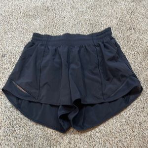 Lululemon Hotty Hot Shorts 4”
